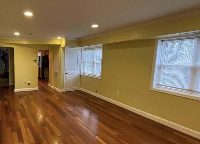 Property at 3868 9th St SE #202, Washington, DC 20032, 1 bed, 1 bath