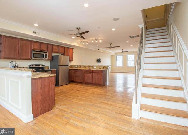 Property at 1645 New Jersey Ave NW #2, Washington, DC 20001, 3 beds, 2.5 baths