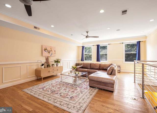 Property at 1645 New Jersey Ave NW #2, Washington, DC 20001, 3 beds, 2.5 baths