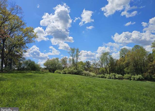 Property at 19416 Gunpowder Rd, Manchester, MD 21102, 5 beds, 3 baths