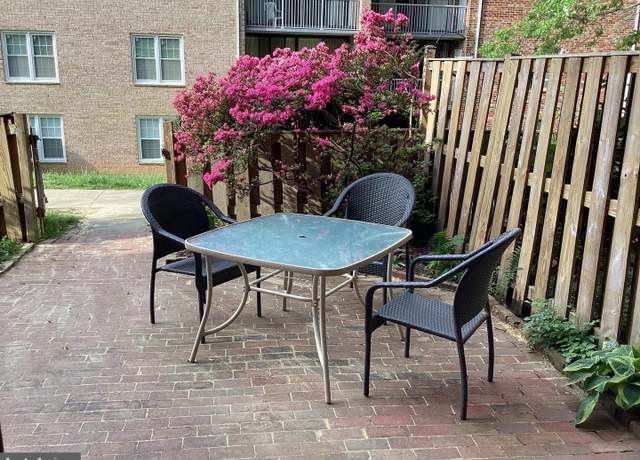 Property at 756 Quince Orchard Blvd #756, Gaithersburg, MD 20878, 3 beds, 2 baths