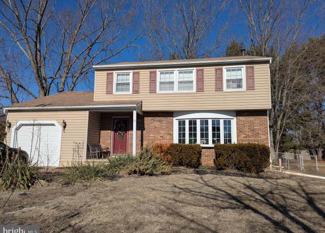 Property at 6 Antares Ct, Turnersville, NJ 08012, 4 beds, 1.5 baths