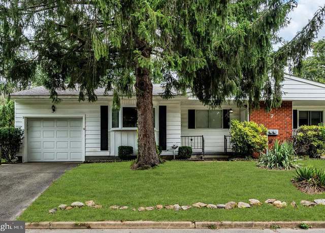 Property at 7B Connecticut Dr, Manchester, NJ 08759, 2 beds, 1 bath