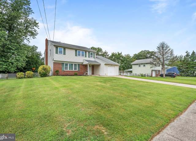 Property at 11 Fairfield Ave, Pennsville, NJ 08070, 4 beds, 2.5 baths