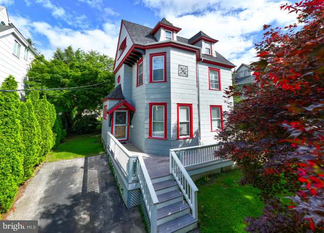 Property at 207 E Ridley Ave, Ridley Park, PA 19078, 4 beds, 2 baths