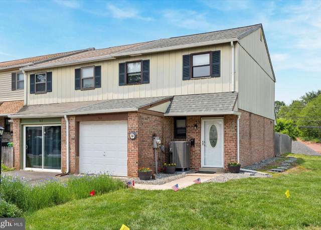 Property at 102 Orchard Ct, Royersford, PA 19468, 3 beds, 1.5 baths
