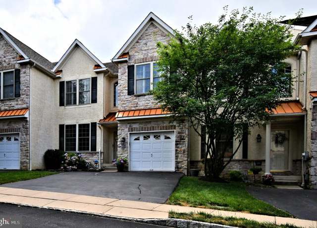 Property at 229 Barefield Ln, Conshohocken, PA 19428, 3 beds, 2.5 baths