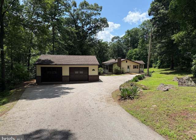 Property at 6420 Mountain Rd, Dover, PA 17315, 3 beds, 2 baths