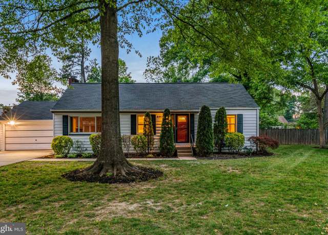 Property at 8808 Oak Leaf Dr, Alexandria, VA 22309, 4 beds, 1.5 baths
