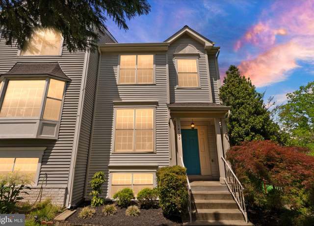 Property at 14100 Rocky Valley Dr, Centreville, VA 20121, 4 beds, 3.5 baths