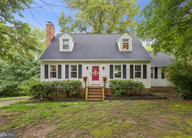 Property at 8138 Lambs Creek Church Rd, King George, VA 22485, 4 beds, 3 baths