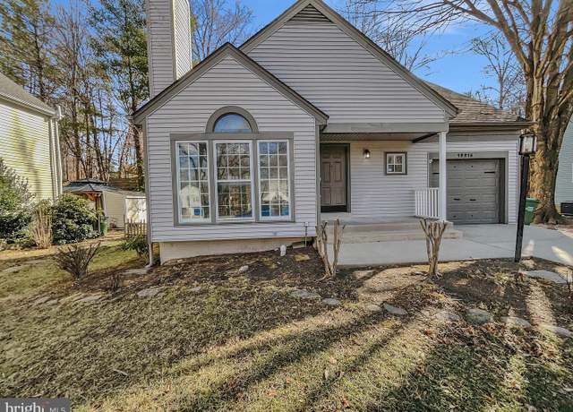 Property at 12215 Dapple Gray Ct, Woodbridge, VA 22192, 3 beds, 2.5 baths