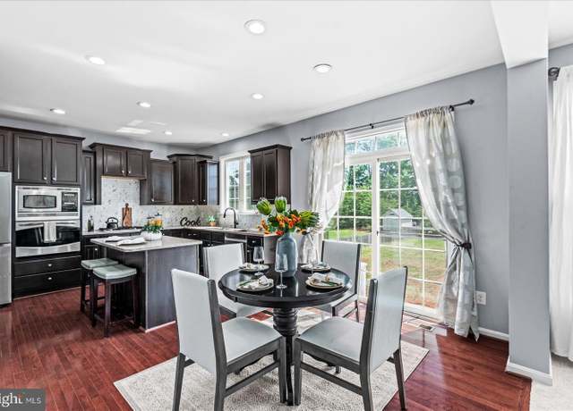 Property at 10607 Aspen Highlands Dr, Spotsylvania, VA 22553, 5 beds, 3.5 baths