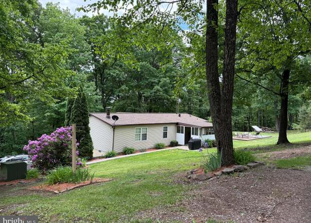 Property at 429 Thurman Dr, Hedgesville, WV 25427, 2 beds, 2 baths