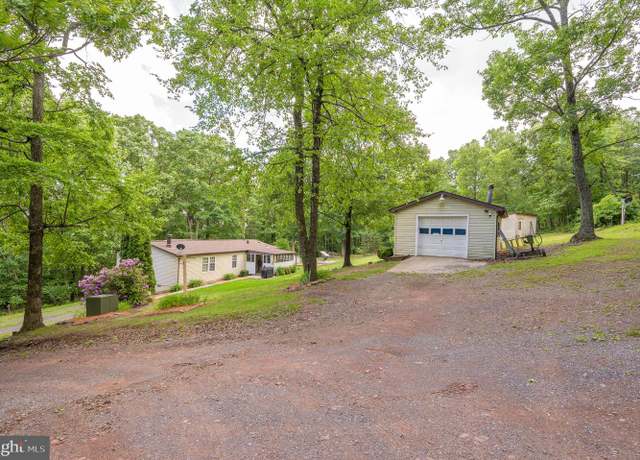 Property at 429 Thurman Dr, Hedgesville, WV 25427, 2 beds, 2 baths