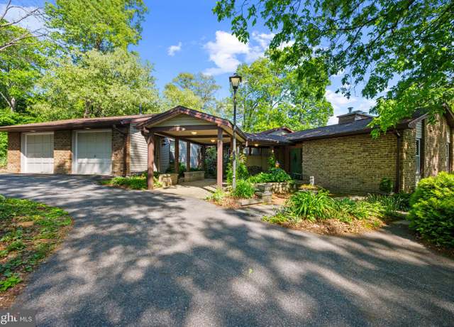 Property at 3007 Breezewood Ln, Hampstead, MD 21074, 3 beds, 3 baths
