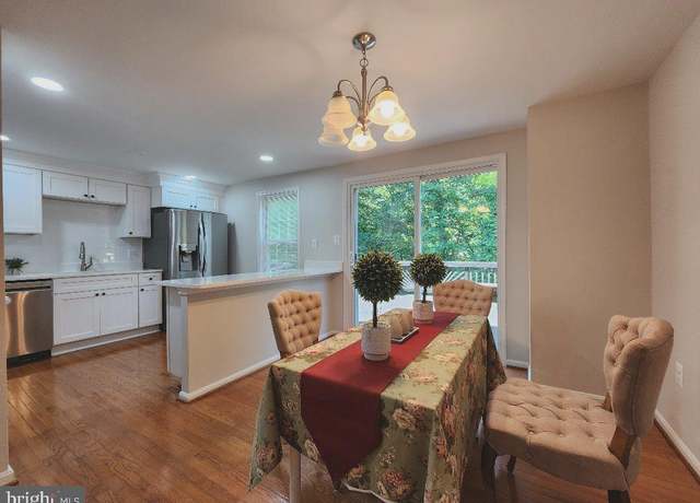 Property at 10539 Polk Square Ct, Gaithersburg, MD 20878, 3 beds, 3 baths