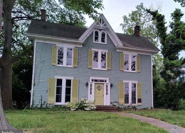 Property at 6915 Main St, Queenstown, MD 21658, 3 beds, 2.5 baths