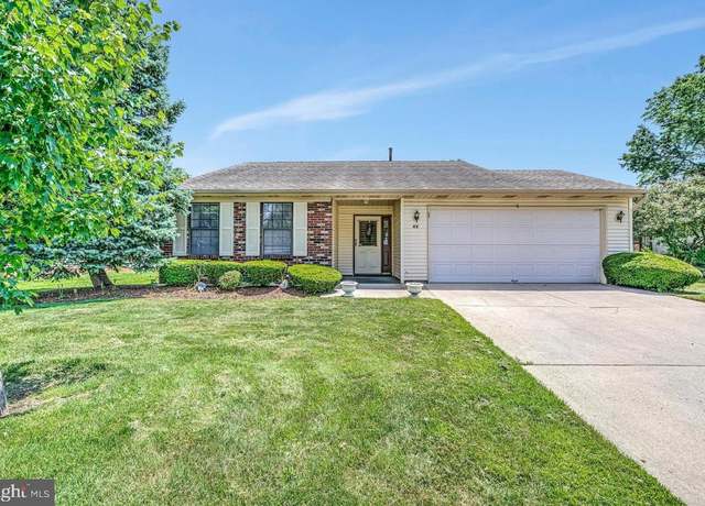 Property at 6 Lake View Ter, Columbus, NJ 08022, 2 beds, 2 baths