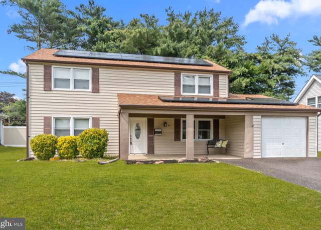 Property at 83 Melville Ln, Willingboro, NJ 08046, 3 beds, 2.5 baths