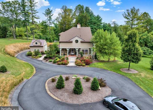 Property at 878 Freemansville Rd, Reading, PA 19607, 4 beds, 2.5 baths