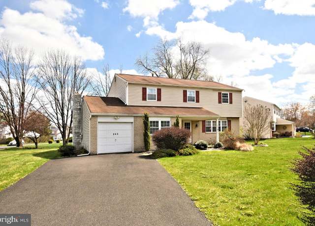 Property at 545 Brook Ln, Warminster, PA 18974, 4 beds, 2.5 baths