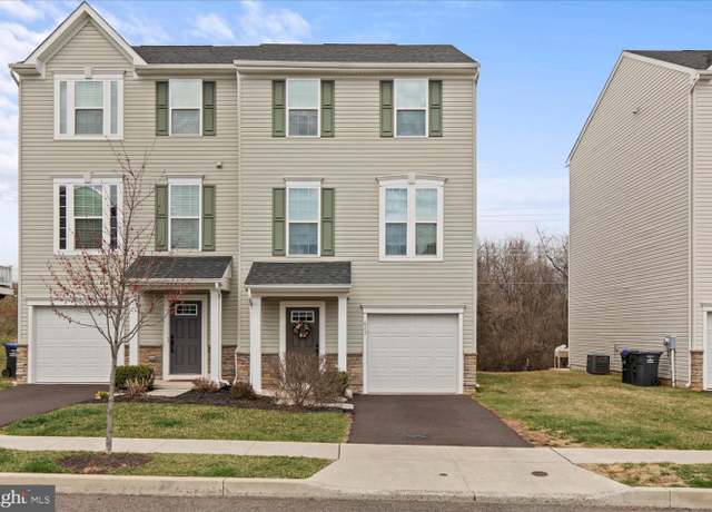 Property at 613 Columbus Dr, Spring City, PA 19475, 3 beds, 2.5 baths