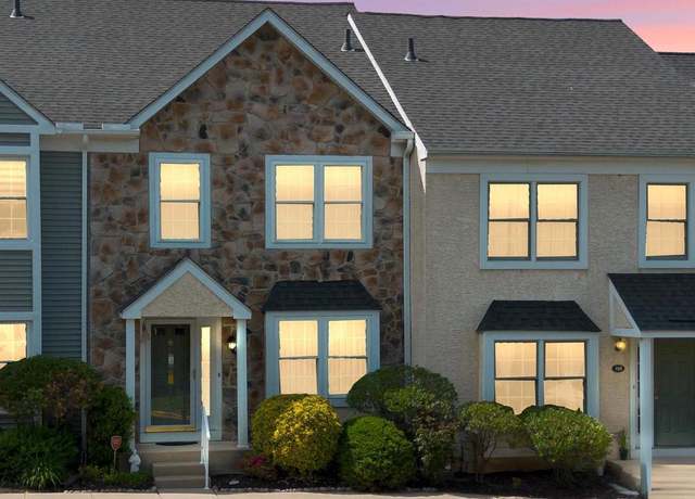 Property at 104 Coventry Pointe Ln, Pottstown, PA 19465, 3 beds, 1.5 baths