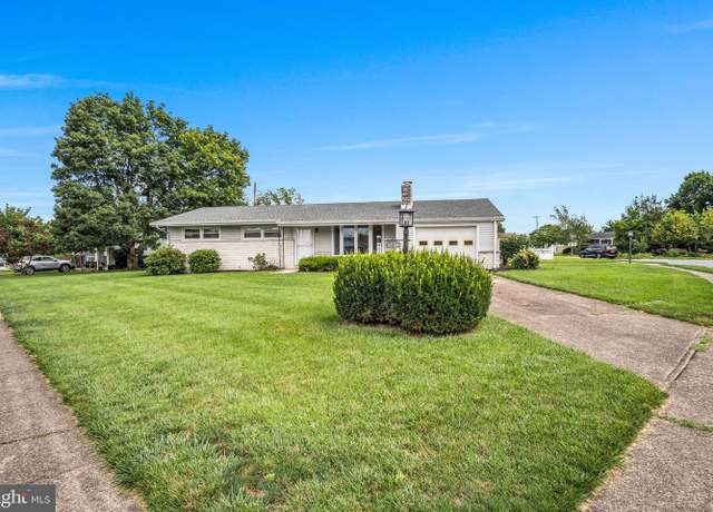 Property at 4500 Oxford Rd, Harrisburg, PA 17109, 4 beds, 3 baths