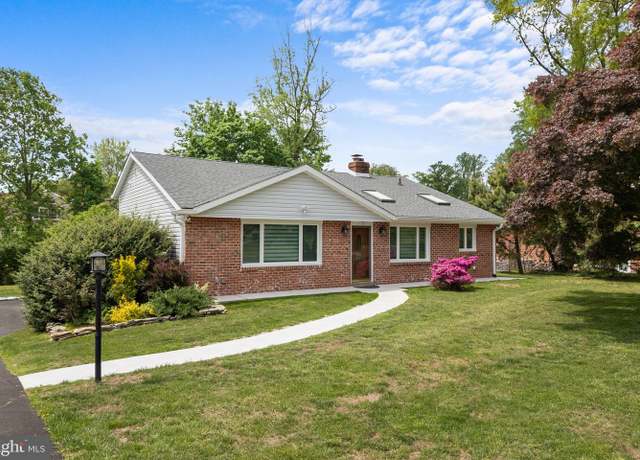 Property at 826 Suffolk Rd, Jenkintown, PA 19046, 3 beds, 3 baths
