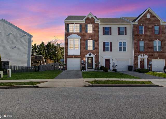Property at 855 Blossom Dr, Hanover, PA 17331, 4 beds, 2.5 baths