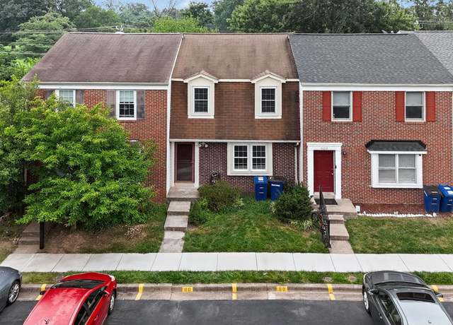 Property at 1160 Lisa Ct, Herndon, VA 20170, 3 beds, 2.5 baths