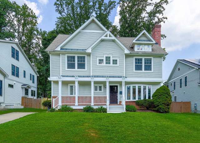 Property at 809 Plum St SW, Vienna, VA 22180, 6 beds, 4 baths