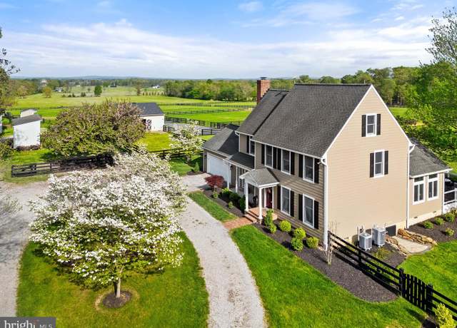 Property at 19798 Foggy Bottom Rd, Bluemont, VA 20135, 3 beds, 2.5 baths