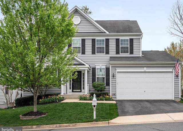 Property at 35517 Hudson St, Round Hill, VA 20141, 4 beds, 2.5 baths