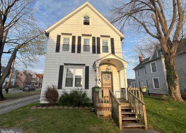 Property at 221 N Walnut St, Milford, DE 19963, 3 beds, 2.5 baths