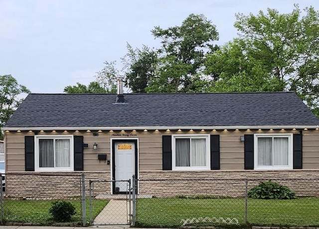 Property at 1927 Norman Rd, Glen Burnie, MD 21060, 3 beds, 1 bath