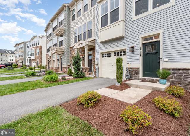 Property at 1018 Edenberry Way, Glen Burnie, MD 21060, 3 beds, 2.5 baths