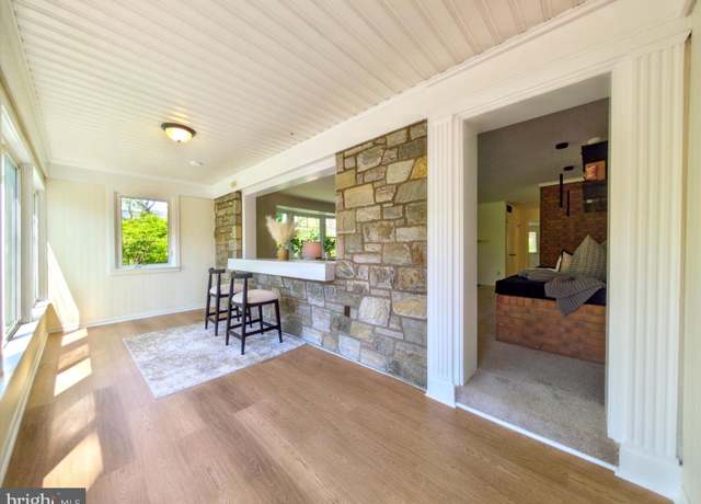 Property at 122 Lampeter Rd, Lancaster, PA 17602, 4 beds, 2 baths