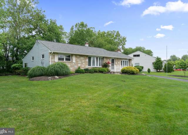 Property at 18 Linda Ln, Hatboro, PA 19040, 3 beds, 1 bath