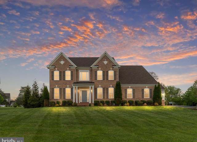 Property at 16819 Doubleday Rd, Centreville, VA 20120, 5 beds, 4.5 baths