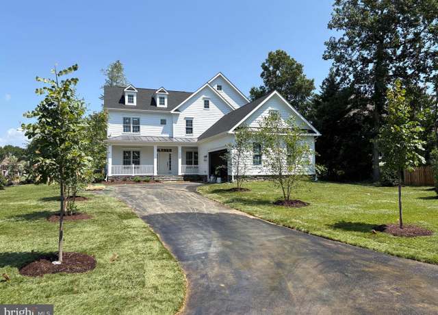 Property at 3608 Center Dr, Alexandria, VA 22309, 4 beds, 4.5 baths