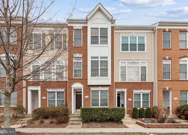 Property at 24995 Riding Center Dr, Chantilly, VA 20152, 3 beds, 3.5 baths