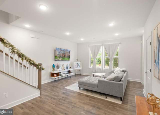 Property at 10338 Ratcliffe Trl, Manassas, VA 20110, 2 beds, 2.5 baths