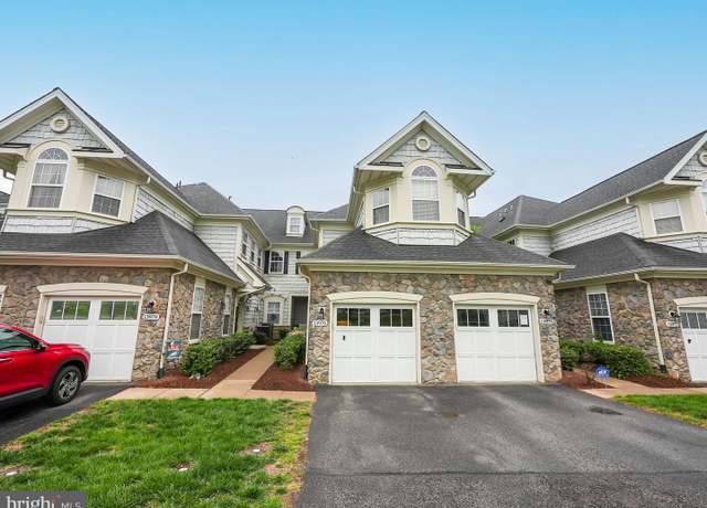 Property at 13976 Greendale Dr, Woodbridge, VA 22191, 3 beds, 2 baths