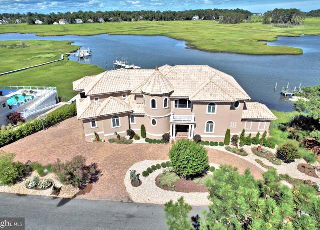 Property at 149 E Side Dr, Rehoboth Beach, DE 19971, 5 beds, 6.5 baths
