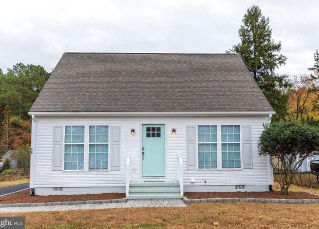 Property at 125 Anderson St, Georgetown, DE 19947, 4 beds, 2 baths