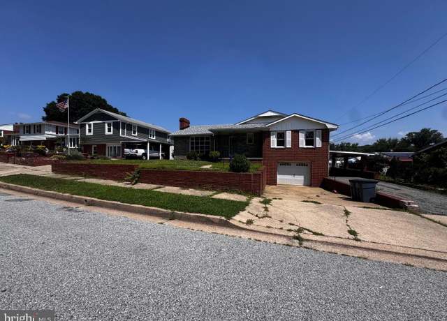 Property at 7128 Crestshire, Baltimore, MD 21222, 3 beds, 2 baths