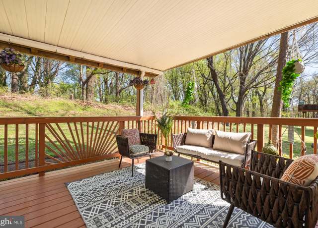 Property at 4317 Sangamore Rd #9, Bethesda, MD 20816, 3 beds, 1.5 baths