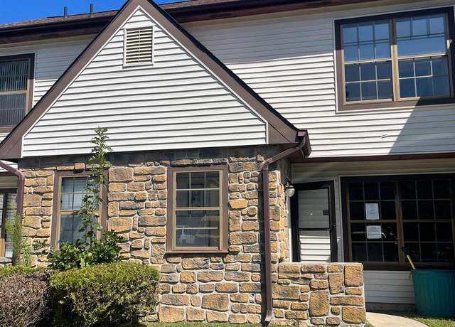 Property at 3045 Ivy Bush Ct, Mays Landing, NJ 08330, 2 beds, 2.5 baths